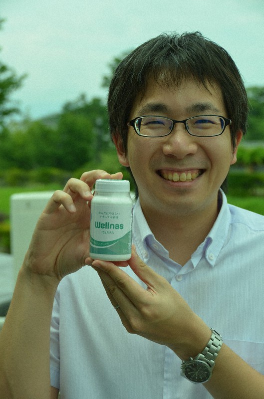 「食によって多くの人に実効的な健康を届けたい」と話す小山正浩さん=長野県松本市丸の内5で