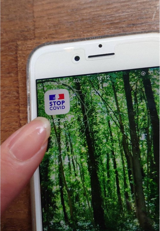 フランス政府が開発したアプリ「ストップコビッド」のアイコン=久野華代撮影