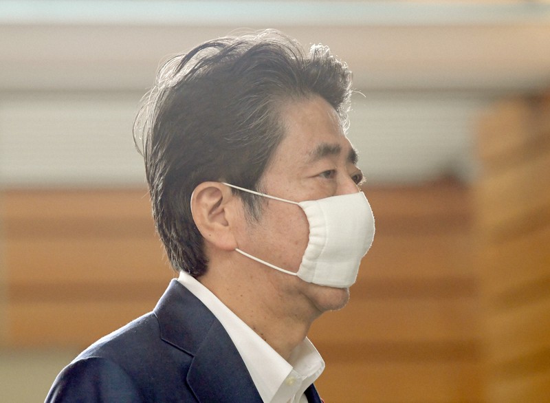 首相官邸に入る安倍晋三首相=東京都千代田区で2020年7月28日、竹内幹撮影