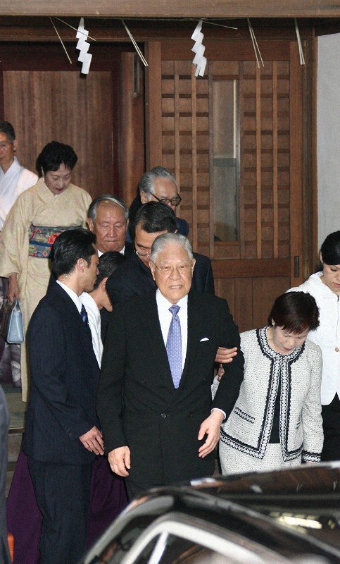 【海外品・希少品】李登輝　総統　限定フィギュア　台湾　保守　政治家　政治　選挙 海外品・希少品】李登輝 総統 限定フィギュア 台湾 保守 政治家