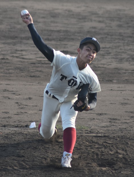 大阪桐蔭コールド勝ち 最速151キロ右腕・関戸が直球で圧倒 独自大会