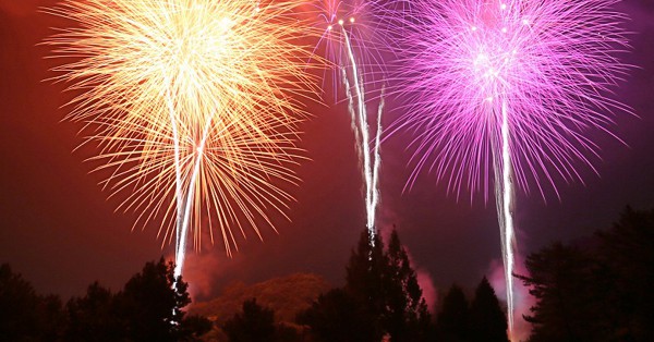 3密 回避し花火00発 ネットで生中継 兵庫 加西のゴルフ場 写真特集8 8 毎日新聞