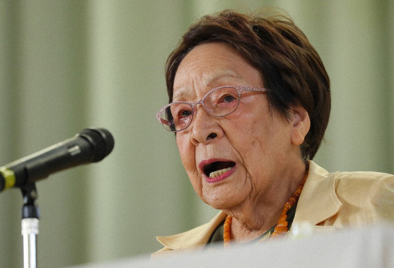 和光市平和記念講演会で講演する高橋光子さん=埼玉県和光市で2019年10月7日、長谷川直亮撮影