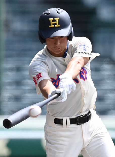 重ねた鍛錬、決勝タイムリー 花咲徳栄・渡壁「食らいついた」 センバツ