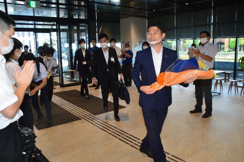 岡田 三原市長が初登庁 職員に訓示 安芸高田市長も 広島 毎日新聞