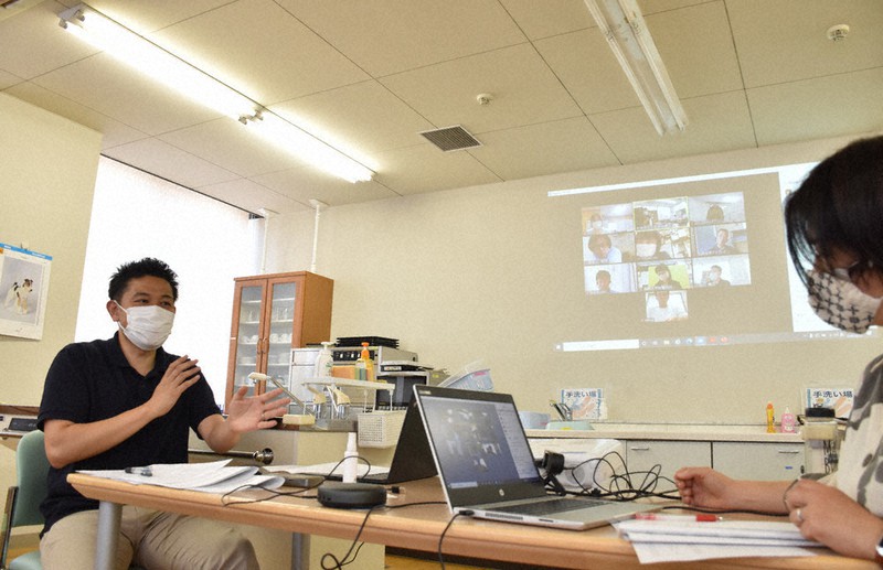 湖国の夏 ウィズコロナ 障害者の橋渡しを 大津市の社会福祉士 坂本彩さん ４８ 滋賀 毎日新聞