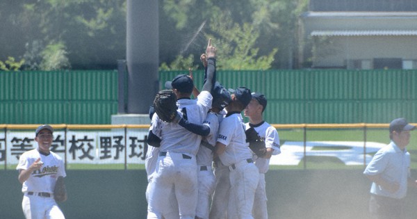 興国高校 軟式野球部のカバン
