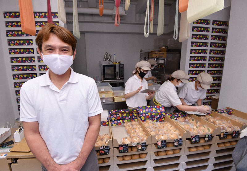 ジャムパン専門店「銀座 月と花」代表の結城義文さん=東京都中央区で、宮間俊樹撮影