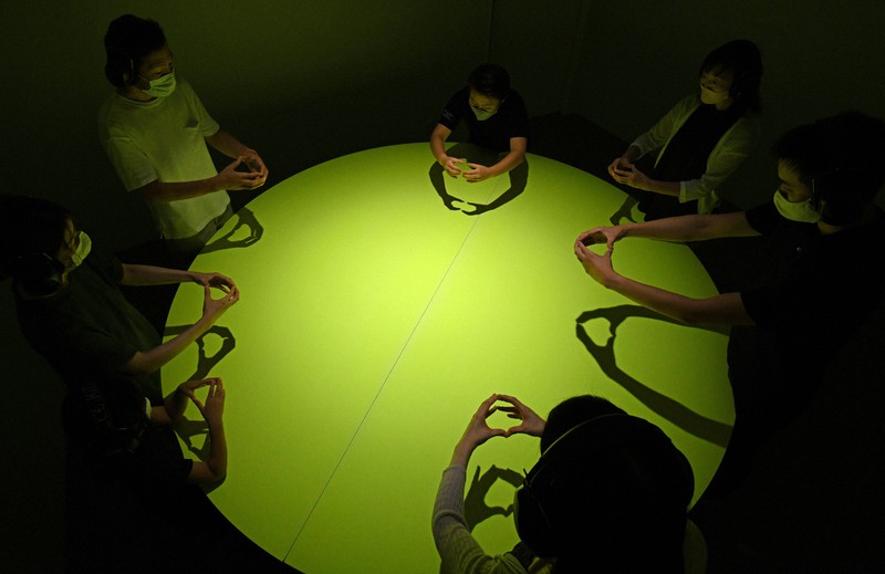 見えない、聞こえない…どうする「対話の森」 東京・浜松町に体験型施設