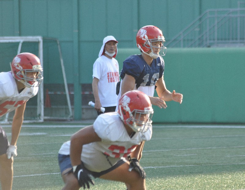 最後の1年 指揮官は 青い炎 宿す元営業マン 日大アメフト部再起へ一心 毎日新聞