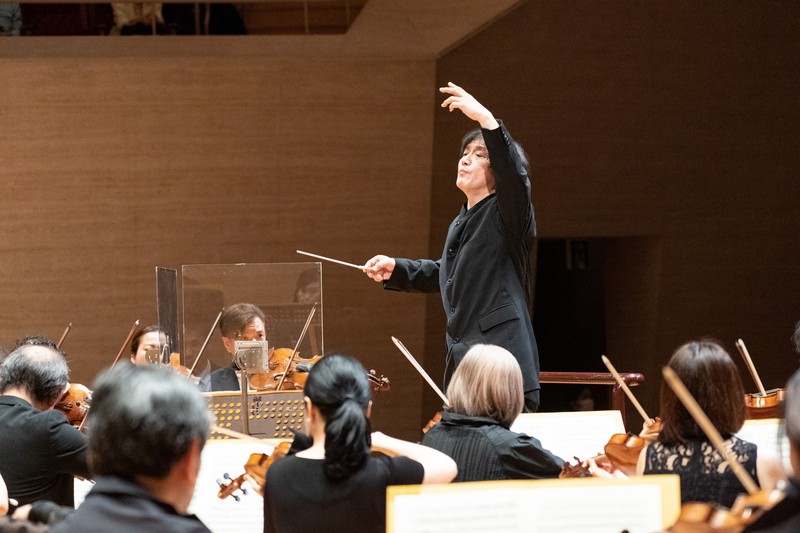 コロナ禍における公演開催に向けた試演会や再開後の音楽祭に定期など、意欲的に都響を牽引する音楽監督の大野和士 提供:東京都交響楽団 (C)堀田力丸