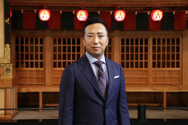 司会の市川猿之助