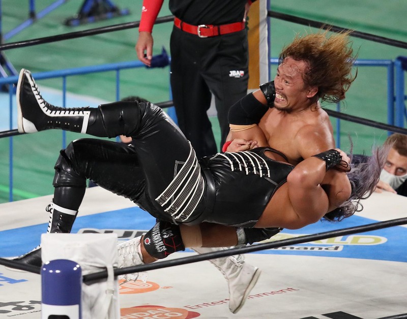 新日本プロレス 神宮球場 プロレス 新日本が神宮大会 ムタとニタの電流地雷爆破戦以来、21
