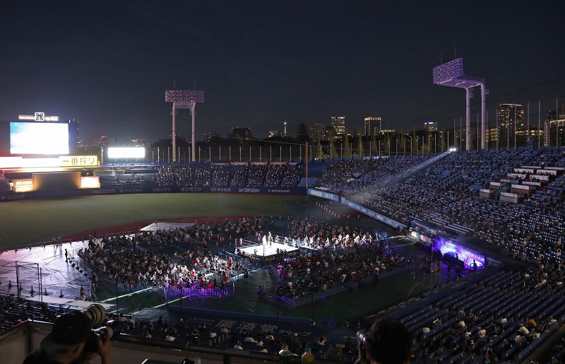 プロレス 新日本が神宮大会 ムタとニタの電流地雷爆破戦以来、21年ぶり