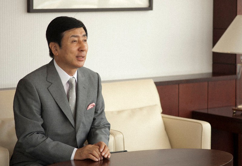 手嶋龍一氏
