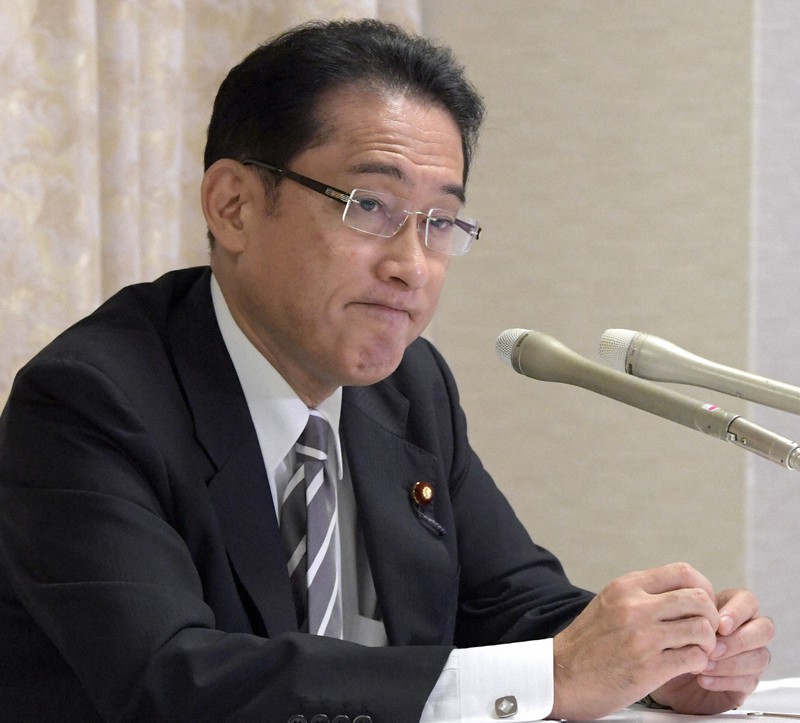 総裁選について記者の質問に答える自民党の岸田文雄政調会長=東京都千代田区の同党本部で2020年8月31日午後5時4分、竹内幹撮影