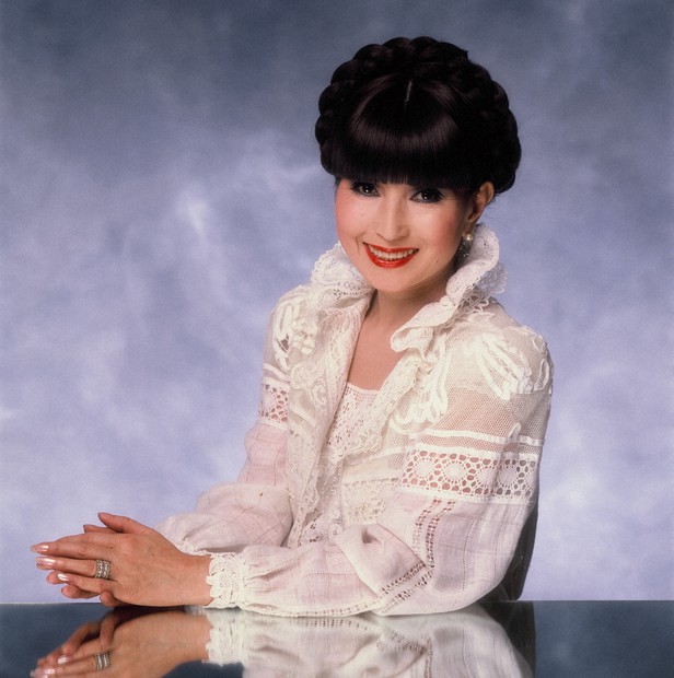 エンタメノート 黒柳徹子さんとともに約40年 日本ろう者劇団の手話狂言 5日 東京 国立能楽堂で 毎日新聞