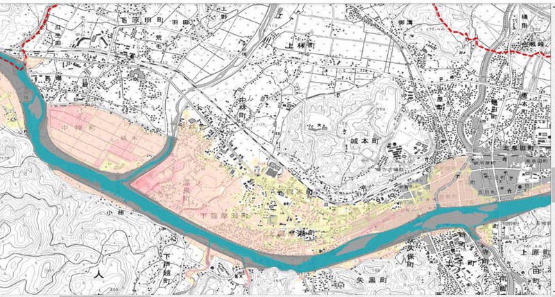 2004年12月に公表された人吉市街の浸水想定区域図(計画規模)。現在の市総合防災マップはこの図を用いている=国土交通省八代河川国道事務所のホームページより