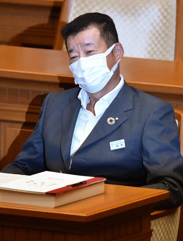大阪都構想の制度案が可決され、ほっとした表情を見せる大阪市の松井一郎市長=大阪市北区で2020年9月3日午後3時27分、加古信志撮影