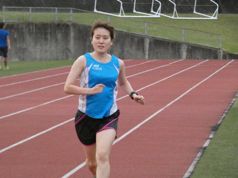 勝利の方程式 大和のアスリートたち 陸上長距離 澤山佳世選手 ｎａｒａ ｘ 応援胸に仕事と両立 奈良 毎日新聞