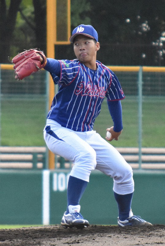 【ニチダイ-大阪ガス】五回途中までを投げたニチダイの先発・山下真史投手=わかさスタジアム京都で、中島怜子撮影