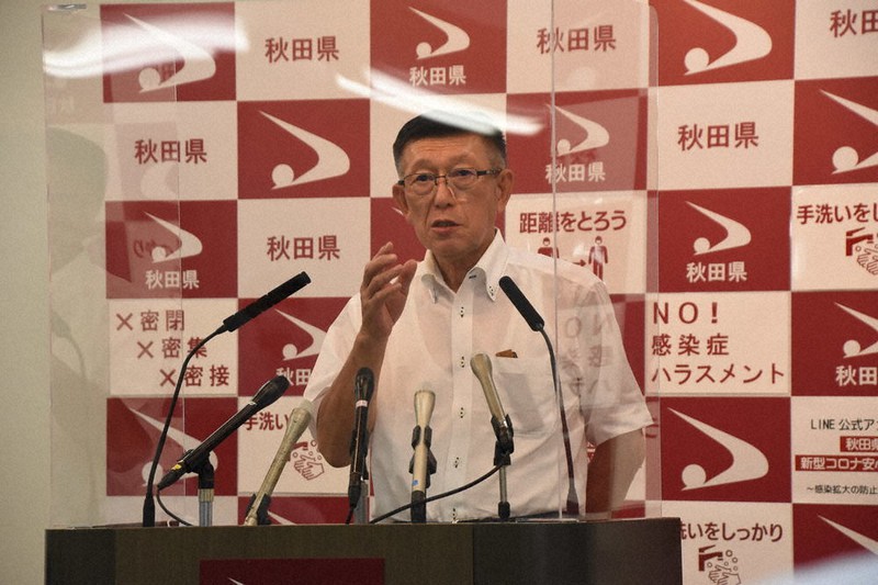 7日の定例記者会見でも出馬について「熟慮中」と説明した佐竹敬久知事=秋田県庁で2020年9月7日午後1時26分、川口峻撮影