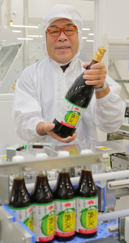 「旭ポンズ」の誕生秘話を語る旭食品の高田悦司社長=大阪府八尾市で2020年9月4日、菱田諭士撮影