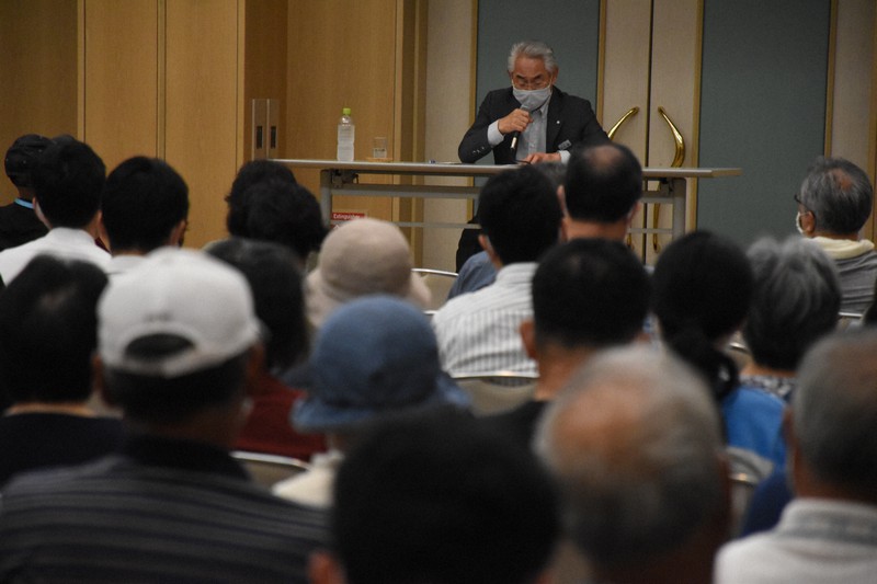 北海道寿都町で開かれた住民説明会=北海道寿都町で2020年9月10日午後6時37分、高橋由衣撮影