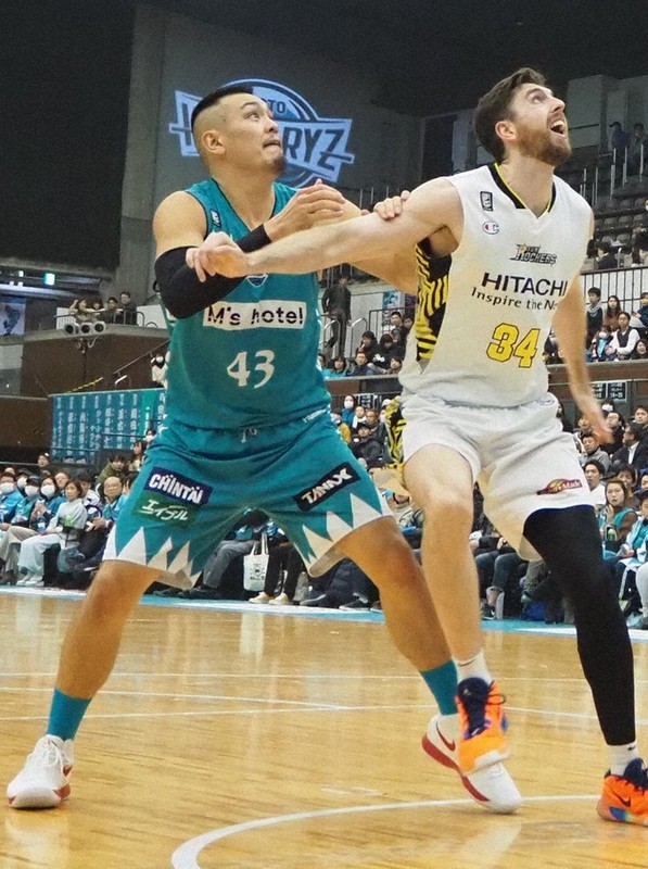 京スポ自由席 バスケットボール ｂ１ ハンナリーズ 来月３日 富山と開幕戦 半数の選手が新加入 京都 毎日新聞