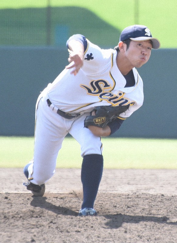 【東海理化-西濃運輸】要所を締める投球で東海理化打線を完封した西濃運輸の堀田晃=愛知県の岡崎市民球場で2020年10月1日午前11時40分、鈴木英世撮影