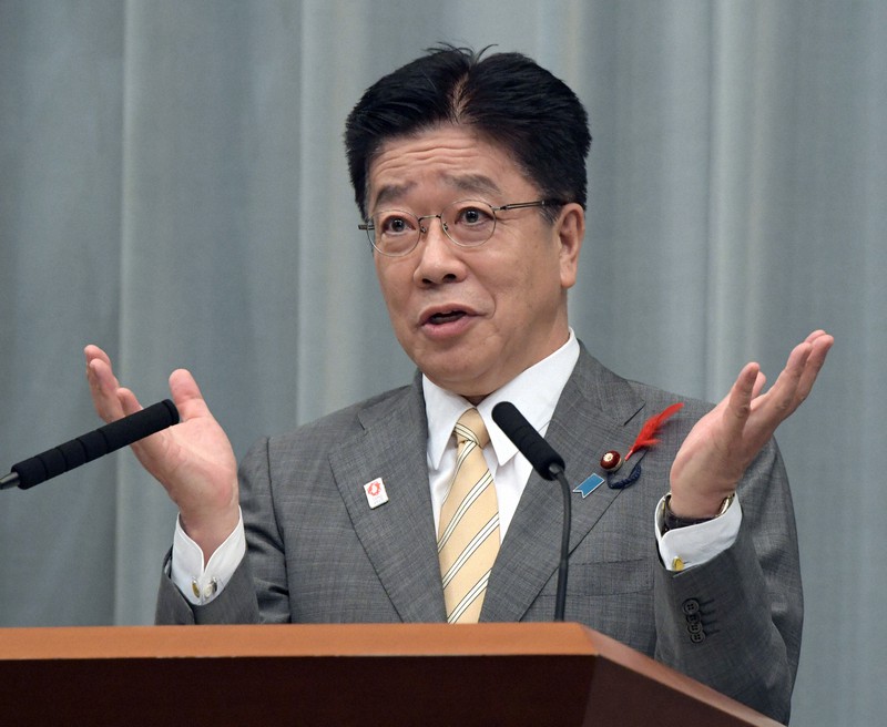 日本学術会議の人事について記者の質問に答える加藤勝信官房長官=首相官邸で2020年10月2日午前11時13分、竹内幹撮影