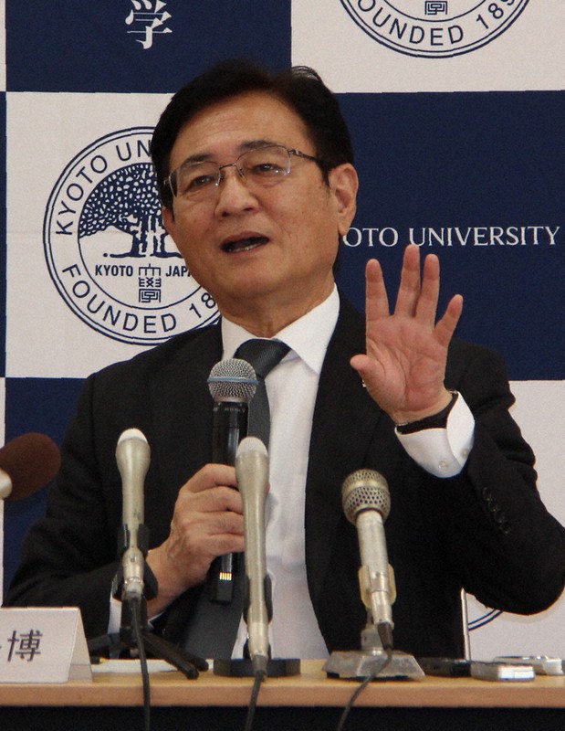 新学長就任の記者会見で抱負を語る京都大の湊長博氏=京都市左京区の京都大で2020年10月2日午前10時59分、福富智撮影