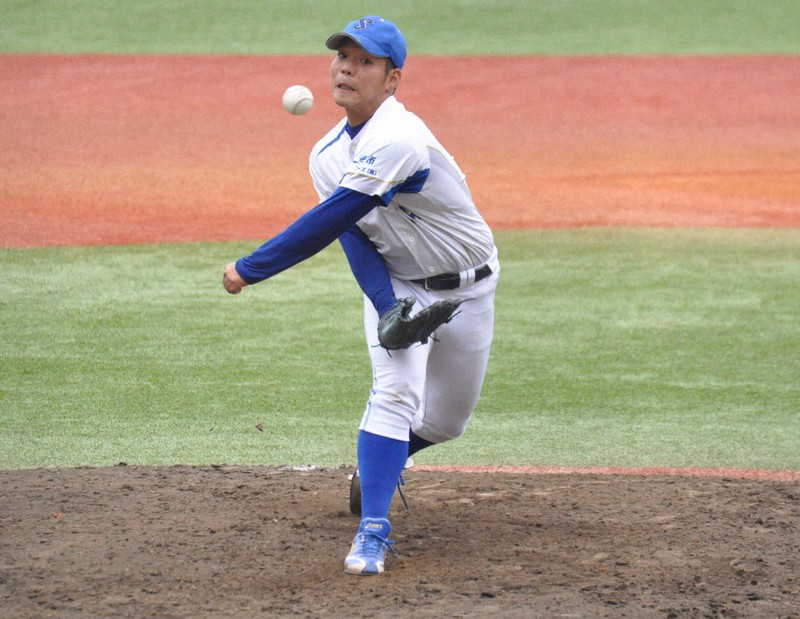 【ロキテクノ富山-信越ク】好投した信越クの先発・中村海誠=新潟市のハードオフエコスタジアム新潟で2020年10月3日午前10時34分、岩壁峻撮影