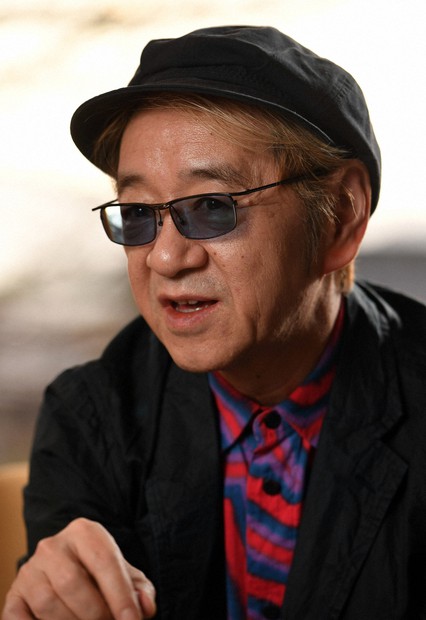 綾辻行人さん、新刊「Another2001」を語る 「懐かしい友人と遊ぶ感覚で