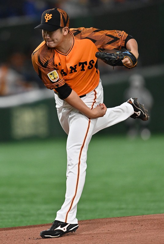 巨人・菅野がリーグタイの開幕13連勝 66年の堀内に並ぶ 自身は通算100