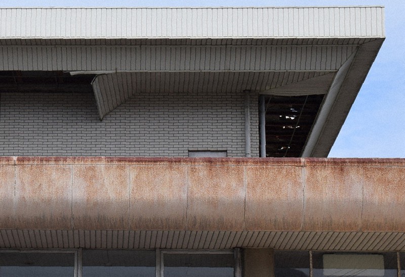 モナミホール 応急修理を実施へ 軒下など落下防止措置 香芝 奈良 毎日新聞