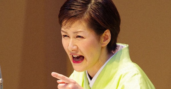 エンタメノート 亡き人をよみがえらせる面白さ 空手バカ 岡本秀樹一代記 毎日新聞