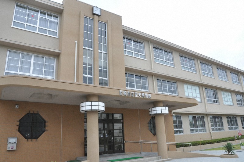 10日に開館する尼崎市立歴史博物館=兵庫県尼崎市南城内で2020年10月7日午後0時45分、中村清雅撮影