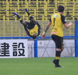 柏の怪物 オルンガ2発 世界のイニエスタに勝利 ストライカーは諦めず 信じて走ること大切 スポニチ