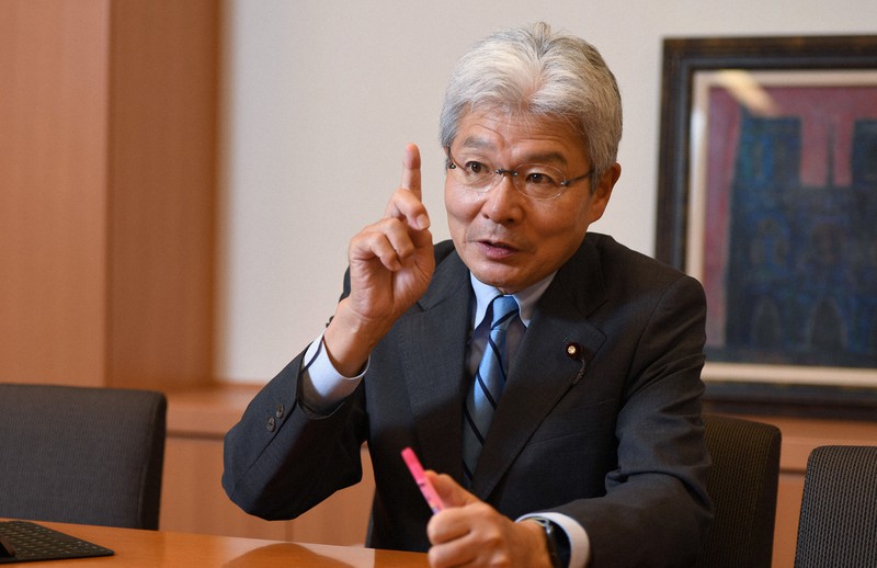逢坂誠二氏=宮本明登撮影