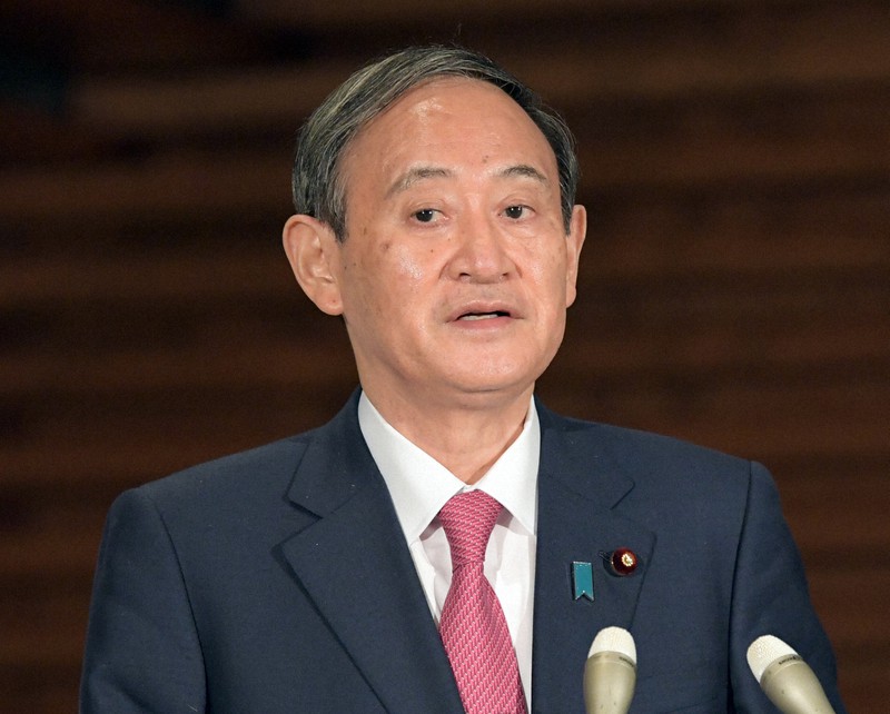 日本学術会議の梶田隆章会長との会談について記者団の質問に答える菅義偉首相=首相官邸で2020年10月16日午後6時4分、竹内幹撮影