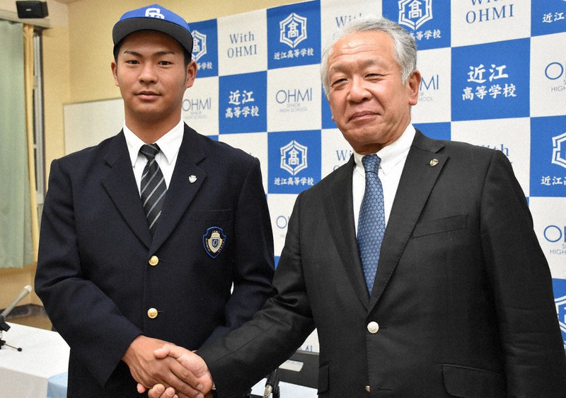 プロ野球 ドラフト 近江高 土田選手 ３位指名 中日ドラゴンズに 憧れられる選手に 滋賀 毎日新聞