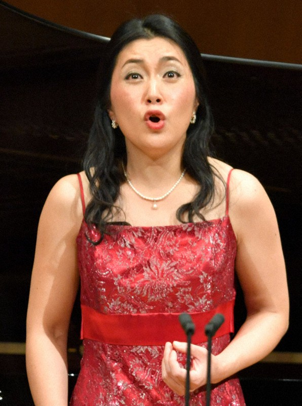 第89回日本音楽コンクール本選会の声楽部門で2位になった谷垣千沙さん=東京都新宿区の東京オペラシティコンサートホールで、西夏生撮影