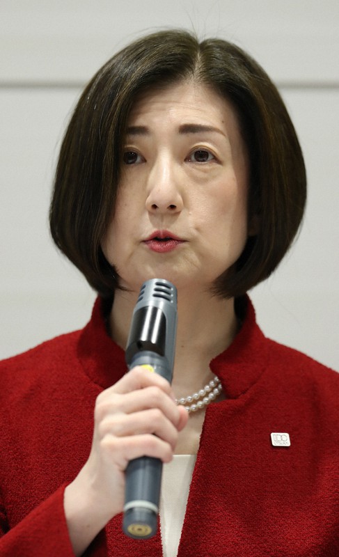 大塚家具 大塚久美子 大塚家具、久美子社長退任へ 取締役会で決定 過去に創業の父と「お家騒動」 | 毎日新聞