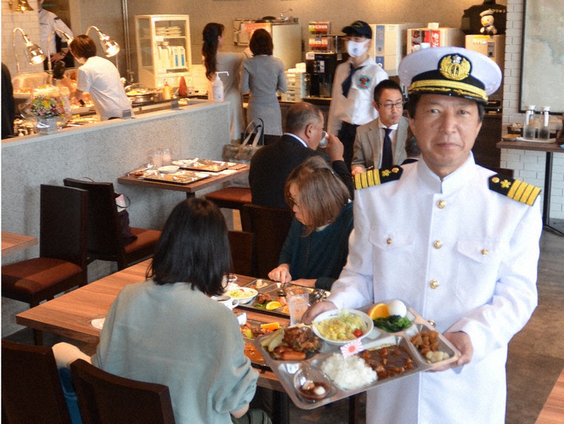 艦艇に乗った気分で 「海軍カレー本舗」 横須賀にオープン 旧海軍レシピも再現 毎日新聞