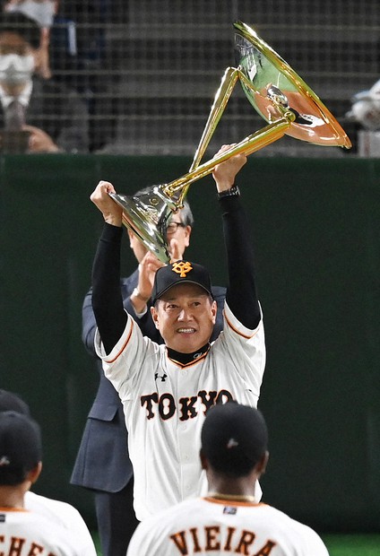 原監督、貫いた勝利、実力「至上主義」 重んじる伝統、いとわない変化