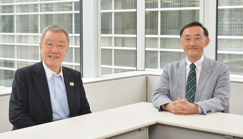 出口氏(左)と豊田氏(右)