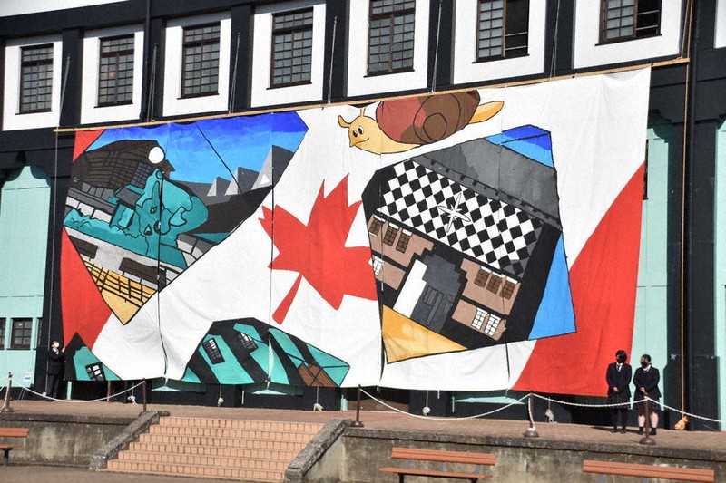 全校生徒１０７０人 大きな絵 で団結 入間 盈進学園東野高に展示 埼玉 毎日新聞