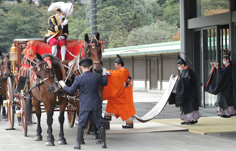 立皇嗣の礼 「宣明の儀」行われる 秋篠宮さま「皇嗣としての責務に深く