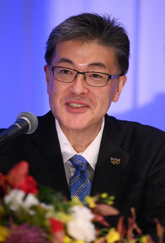記者会見するパナソニックの楠見雄規常務執行役員=大阪市中央区で2020年11月13日午後7時12分、久保玲撮影